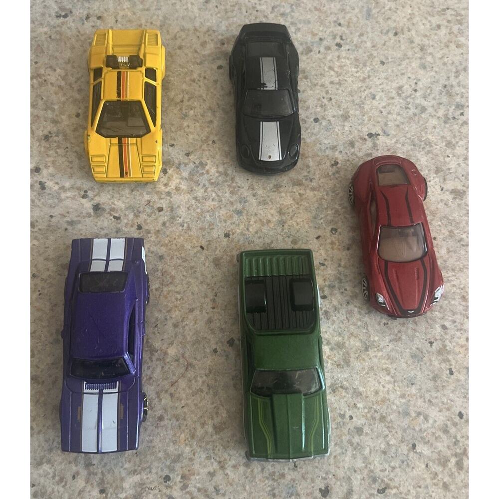 5 07-‘17 Hot Wheels El Camino Porsche 911 Aston Martin Dodge Charger Lamborghini